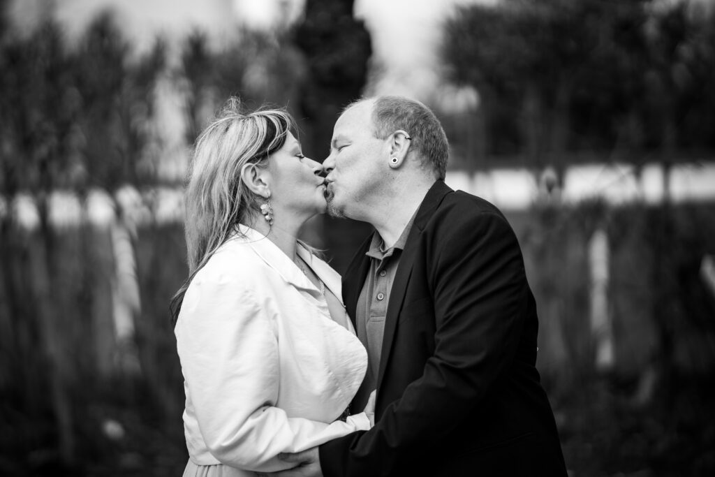 Tino und Frau Schwarz weiß Foto